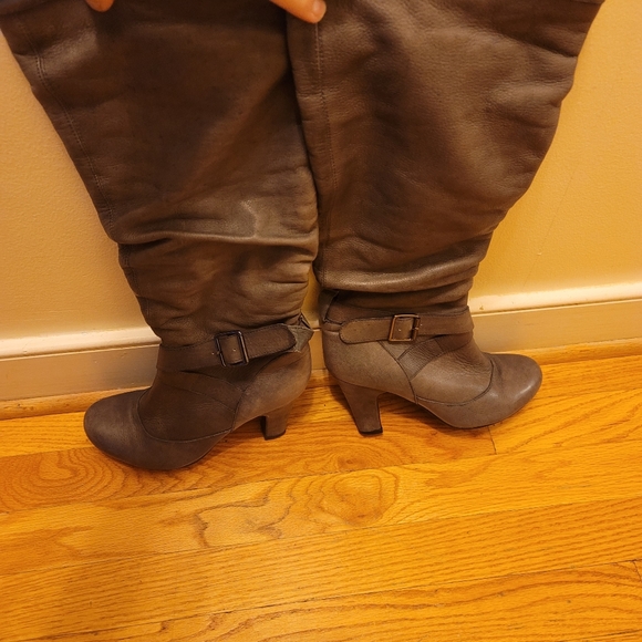 STEVE MADDEN Gray GRAINED leather Heel Boot Pull on - Picture 2 of 6